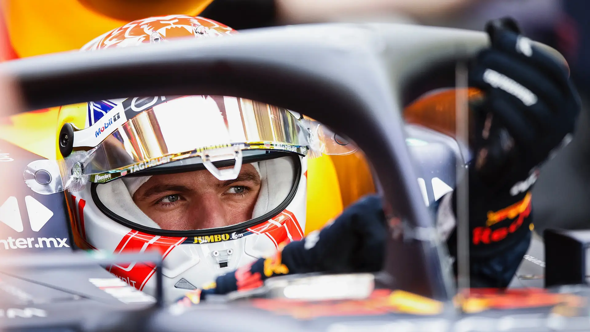 Are Racing Cars Manual or Automatic? A Comprehensive Guide