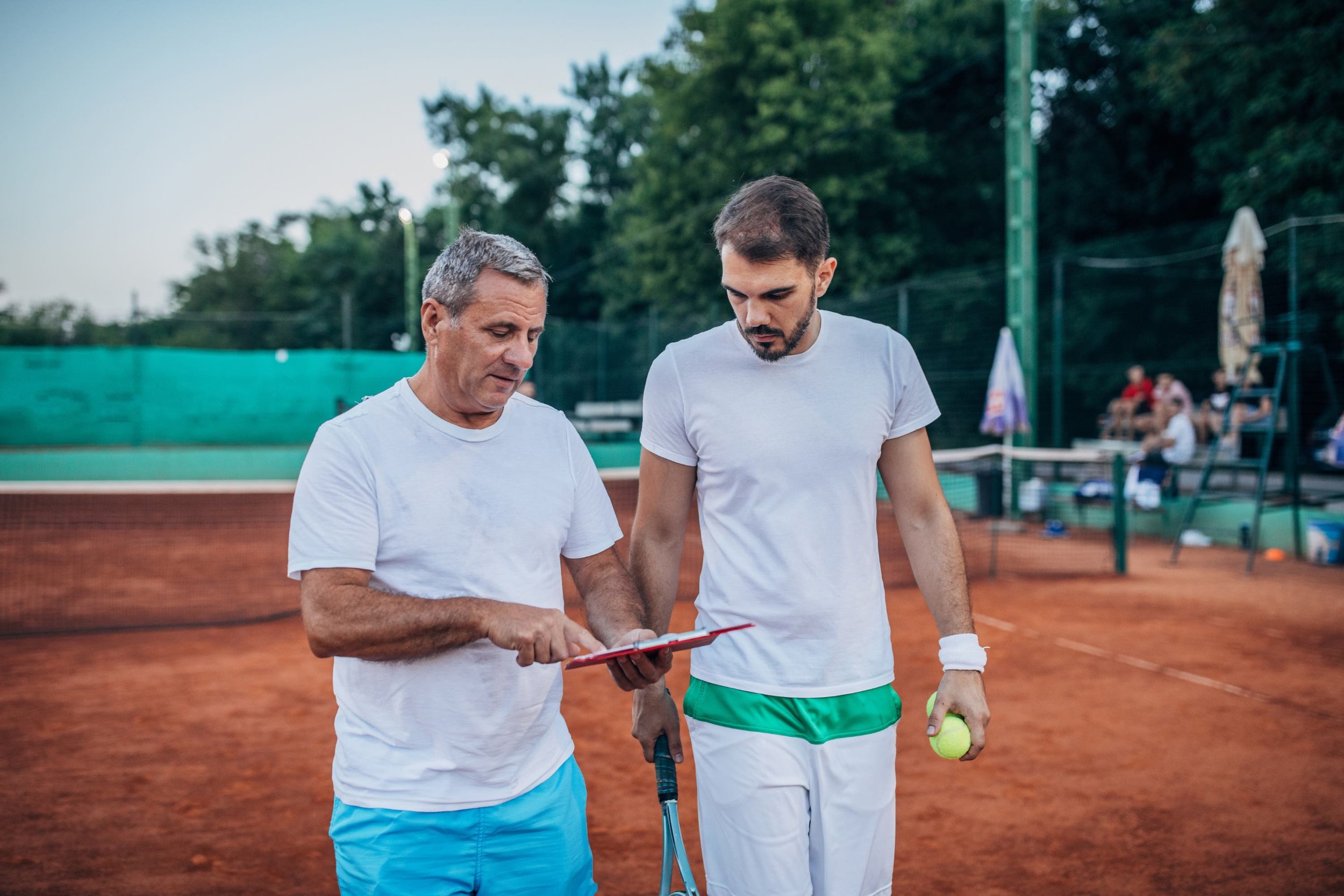 How Much Do Tennis Players Pay Coaches? Exploring Salaries, Fees, and Bonuses