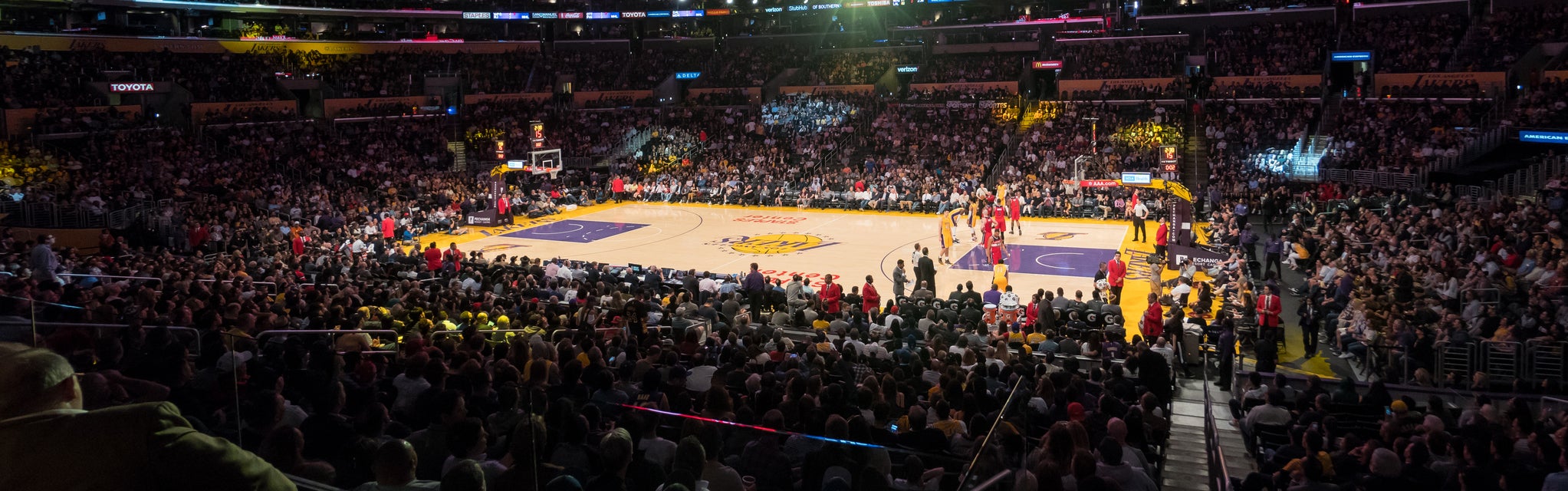 Get Your Los Angeles Lakers vs OKC Thunder Tickets – Secure Your Seats Now!