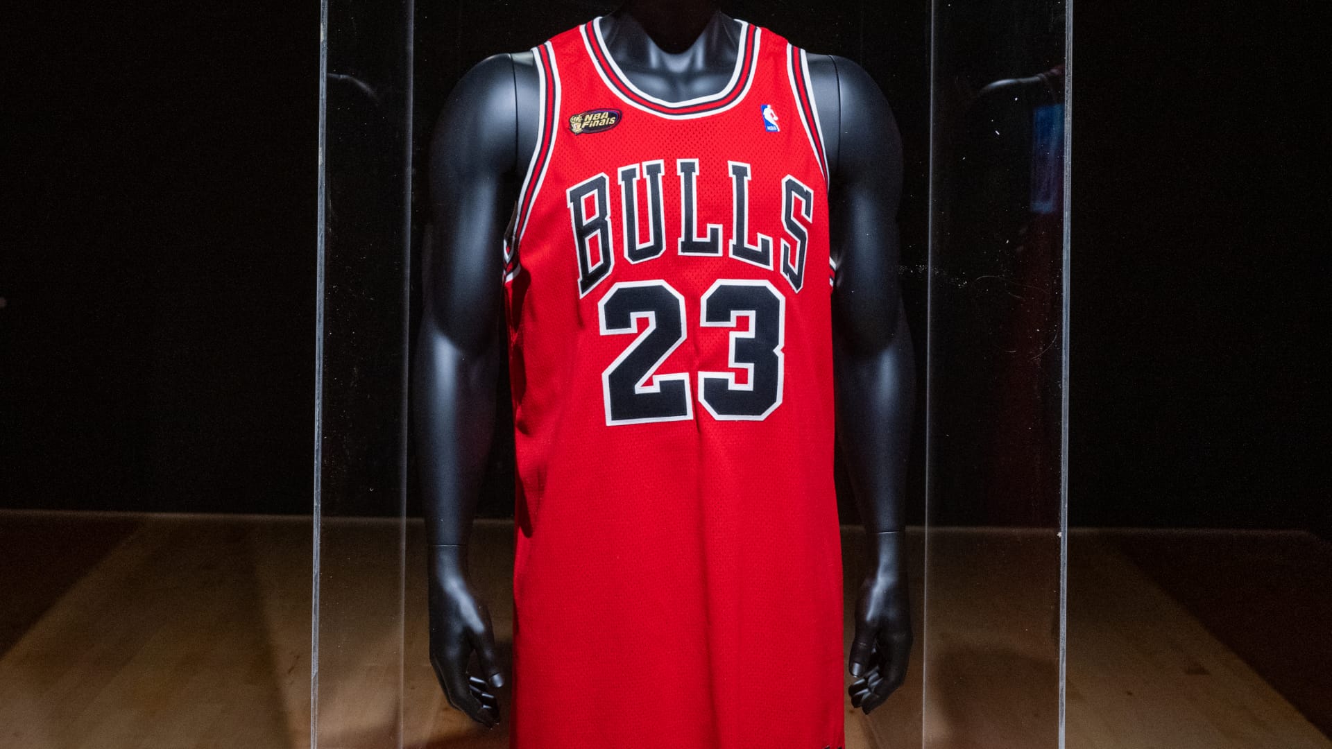 The Worth of a Signed Michael Jordan Jersey: Price Insights Revealed