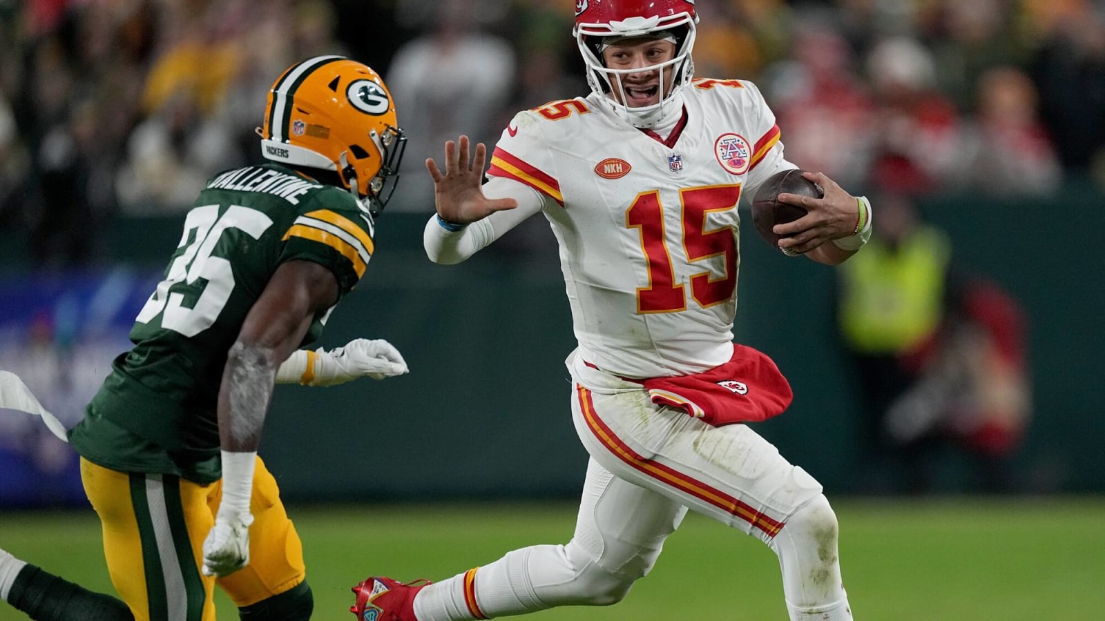 Chiefs QB Patrick Mahomes Appears on Injury Report with Pectoral Issue