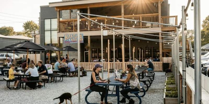 Top Dining Spots Near Gainbridge Fieldhouse Indy: Restaurants You Must Try