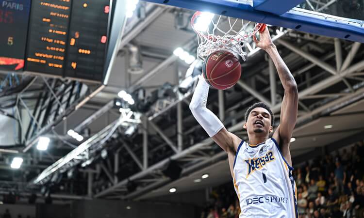Victor Wembanyama Projected Stats for 2023-2024 Season: What to Expect