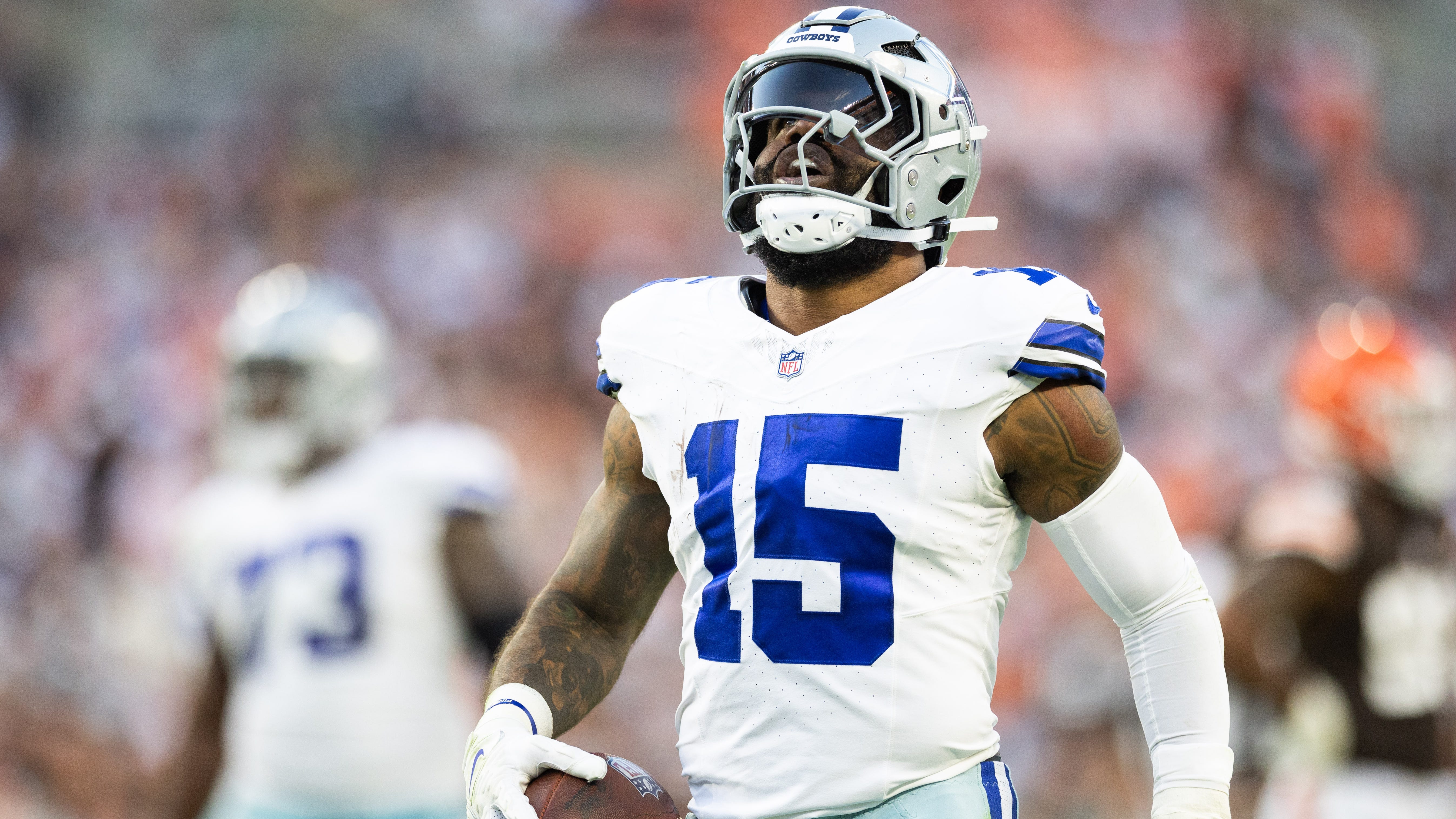 Ezekiel Elliott vs. Derrick Henry: Stats, Fantasy Outlook & Who to Start