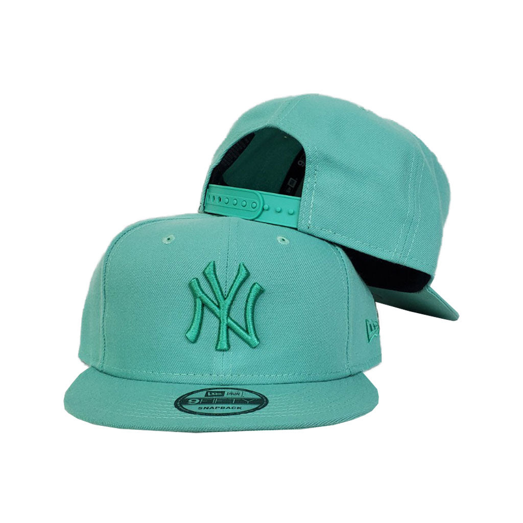 Find Your Perfect Mint Green Yankees Hat – Exclusive Designs Available