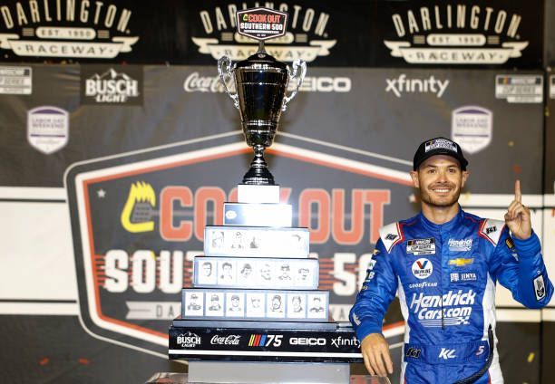 Kyle Larsons Net Worth in 2024: How the NASCAR Champion Built His Fortune