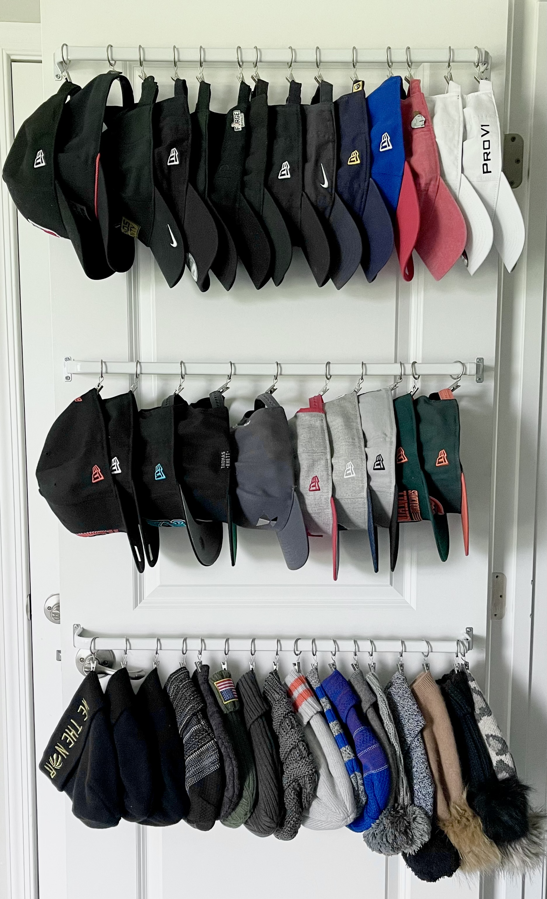 Step by Step: How to Display Baseball Hats Organized