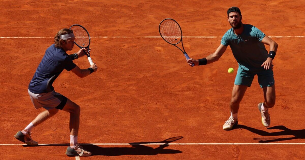 Why Cant Tennis Players Sit Down? Find Out the Real Reason Now!