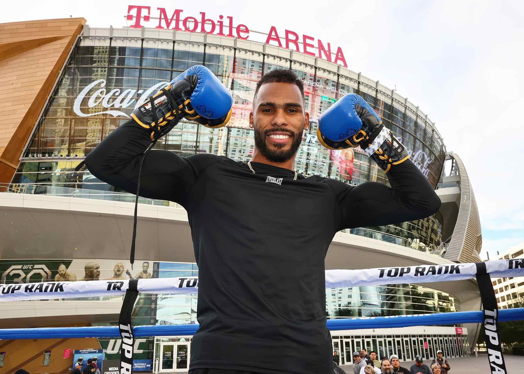 De Los Santos Boxing Record: See How Good He Really Is!