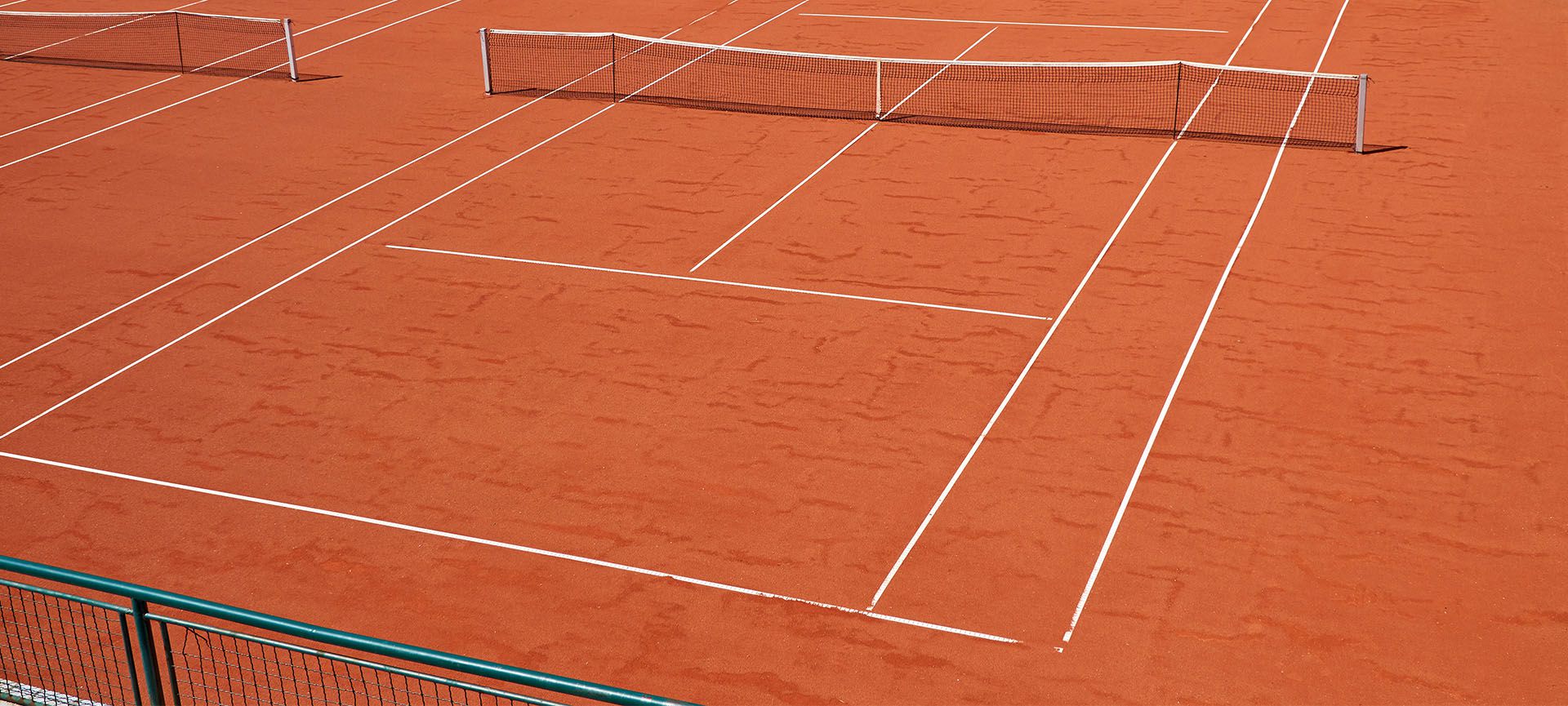 Building a Clay Tennis Court: What You Need to Know