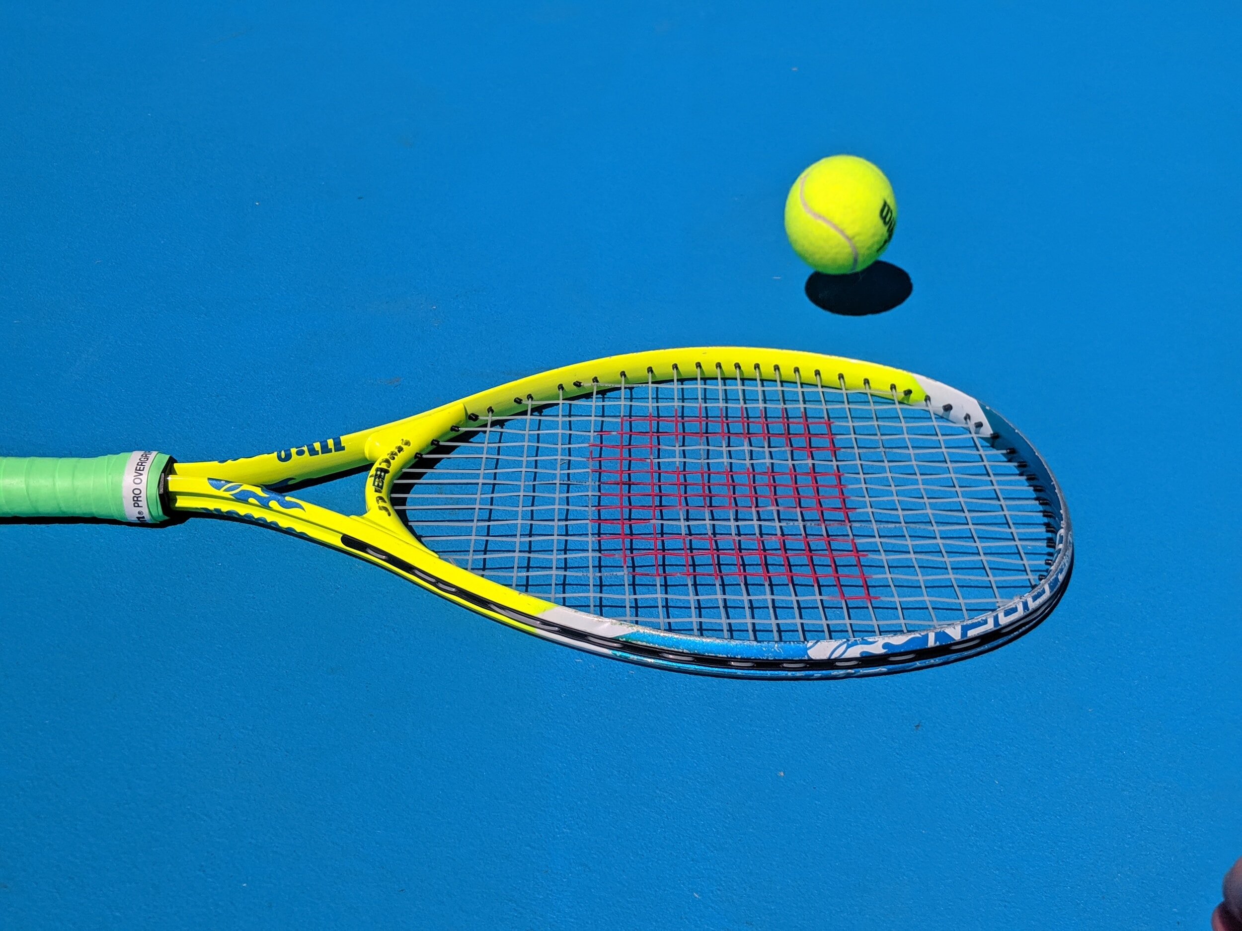 Tennis Racket Restringing: Where to Get It Done Right!