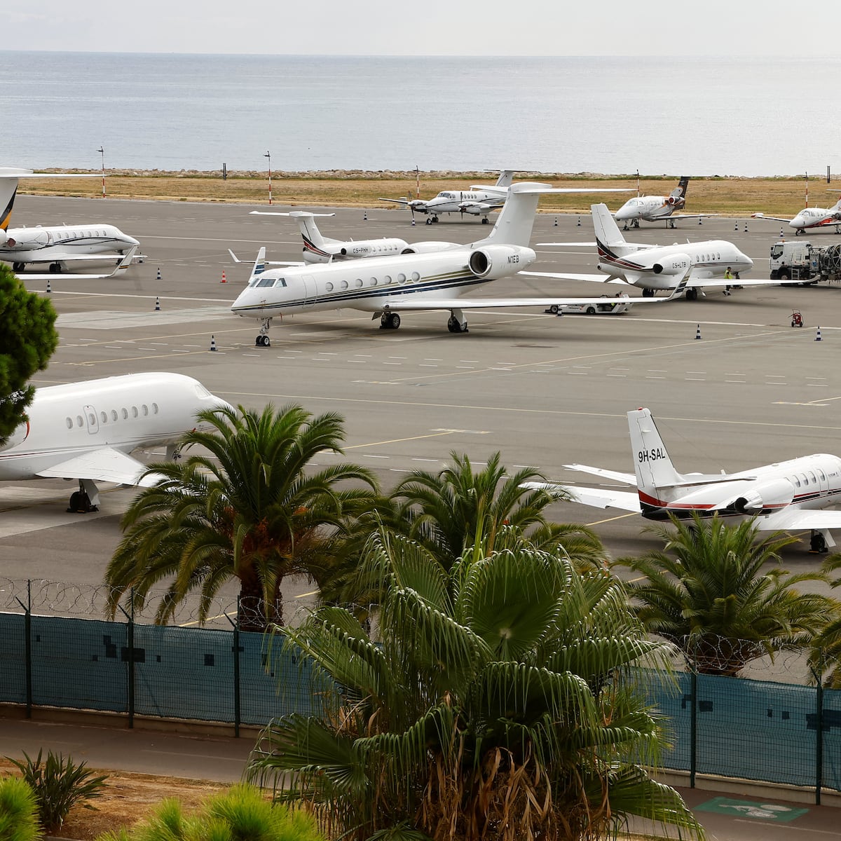 LeBron James and Private Jets: Do NBA Teams Fly Commercial
