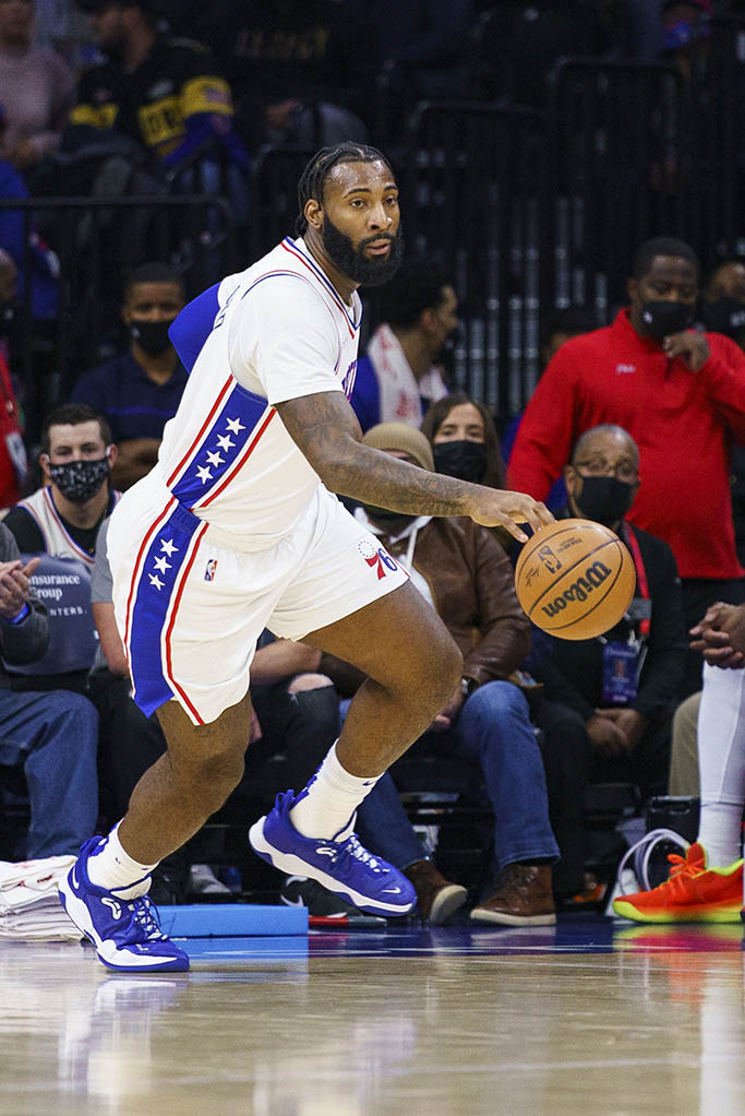 Who has the largest shoe size in the NBA? (Discover the players with the biggest feet)