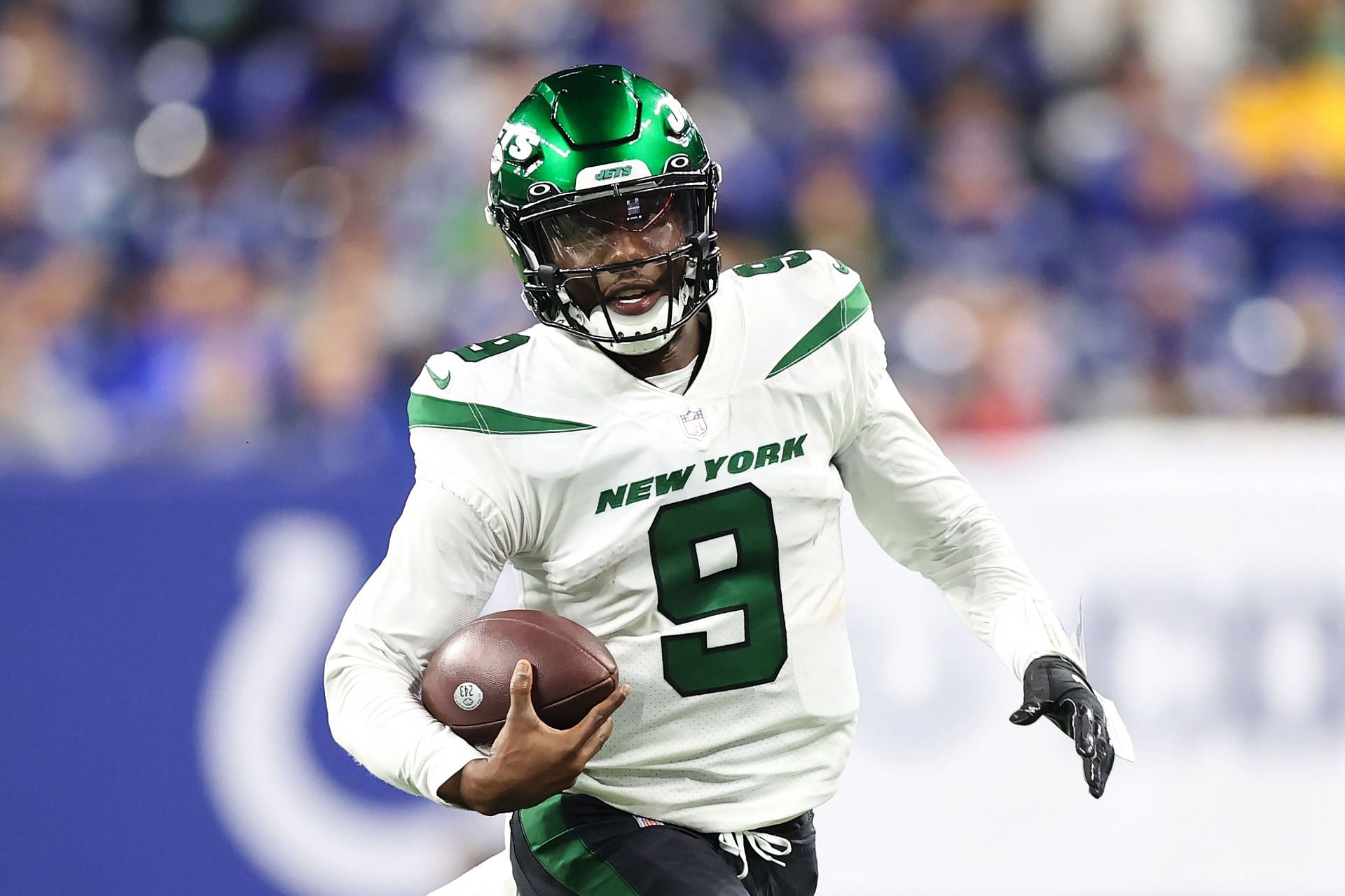 Which Player Holds the Record for Playing on the Most NFL Teams?