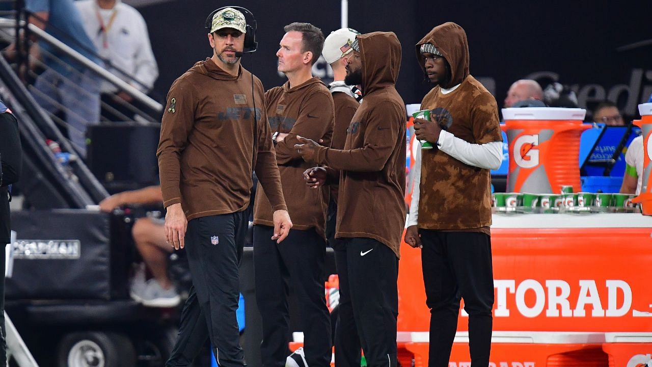 Why the Brown Sweatshirts in the NFL? Heres the Real Story Behind the Trend!