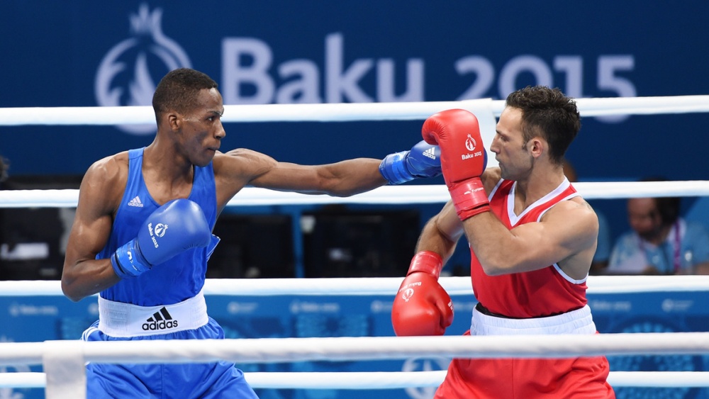 What is a Feint in Boxing? Easy Ways to Trick Your Opponent!